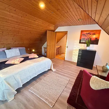 Eifelruhe 9 - Ideal Für Familien, Gruppen Und Hunde Ferienhaus *
